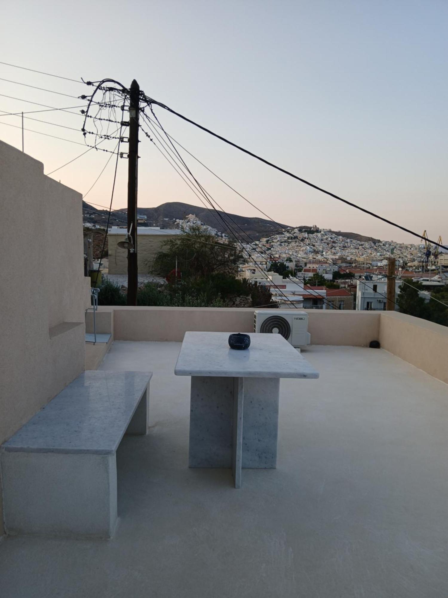 Panorama Apartment Ermoupoli Buitenkant foto